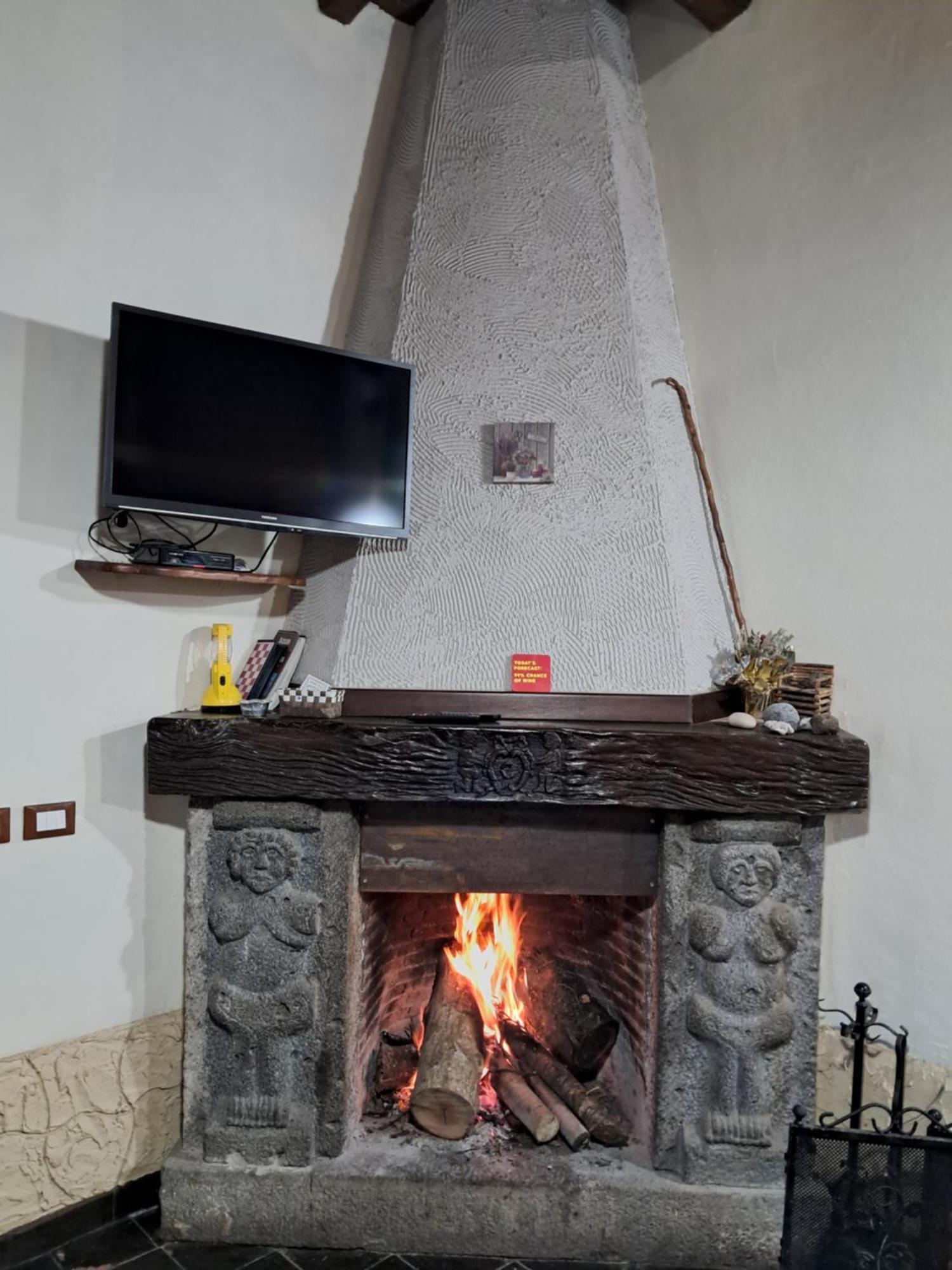 Vila Casa Etna Bronte Exteriér fotografie