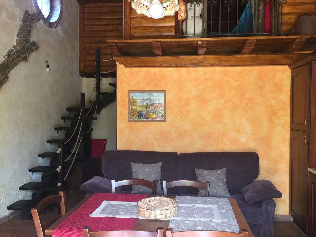 Vila Casa Etna Bronte Exteriér fotografie